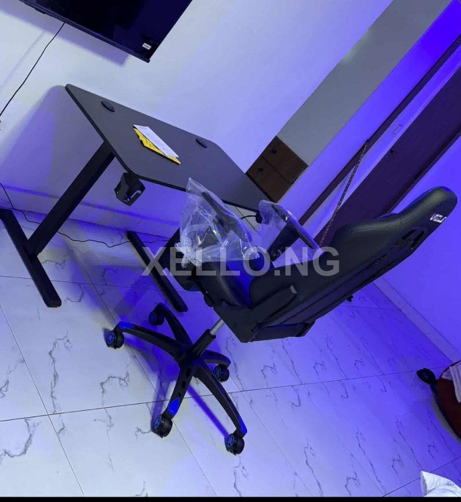 egornomic office table and adjustable electric table for sale in Ojo, Lagos