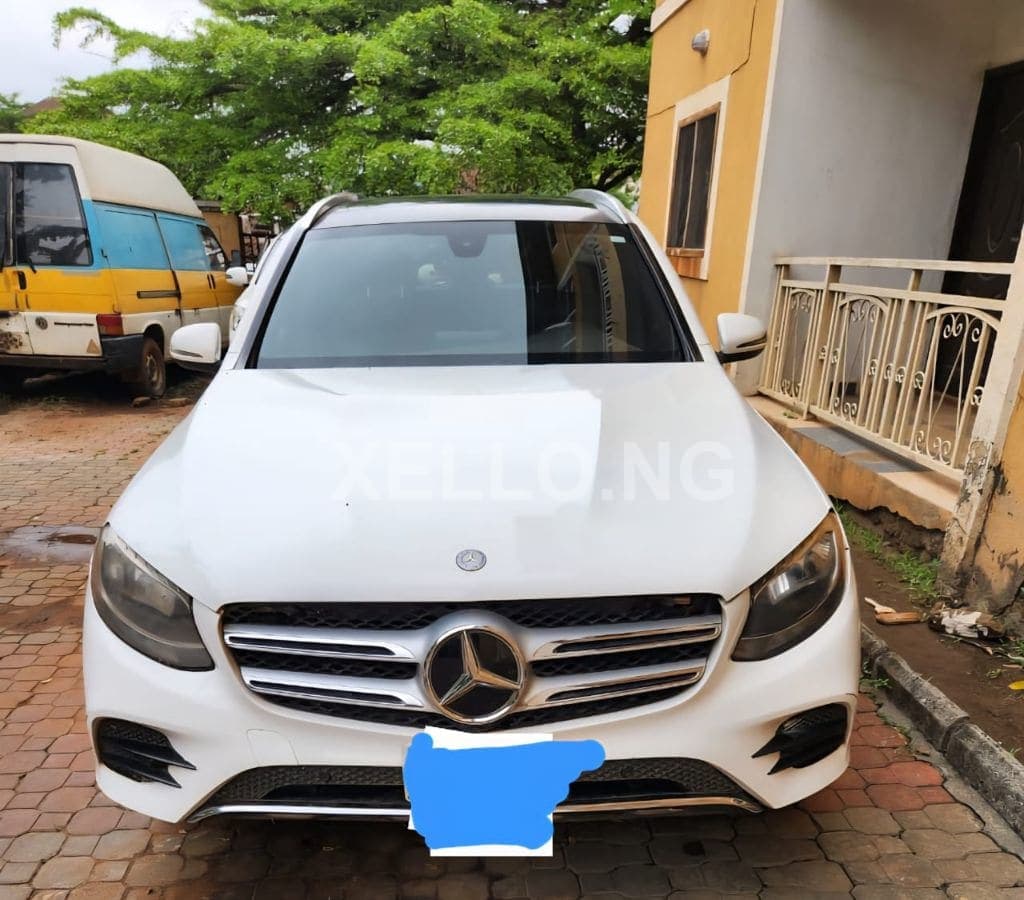 Distress sale 2018
GLC300 price 19.5m for sale in Abuja, FCT