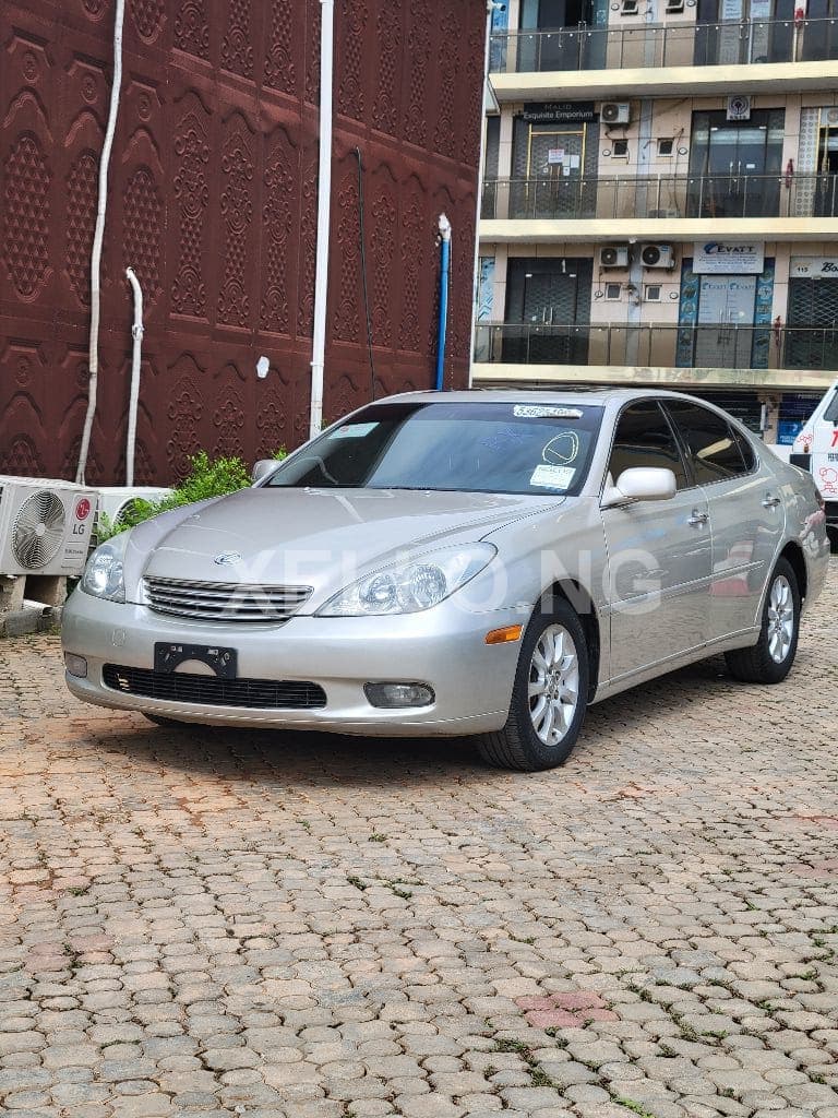 CLEAN FOREIGN USED LEXUS 330 for sale in Kado, FCT