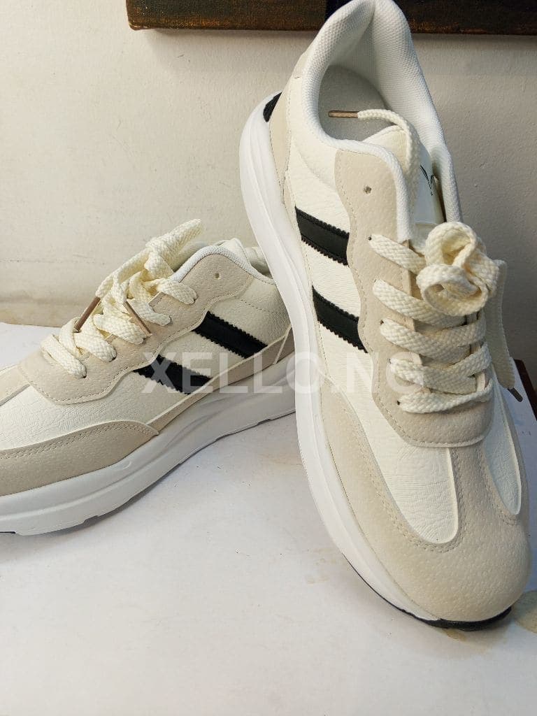 Sneakers for sale in Lugbe, FCT